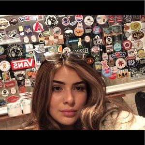 Meet your Posher, Devonne